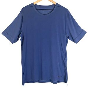 Nike Women’s Dri Fit Round Neck Pullover Short Sleeve Athletic Tee Blue Size XL